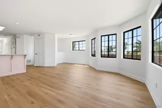 Photo #4: 260009484 Listing 