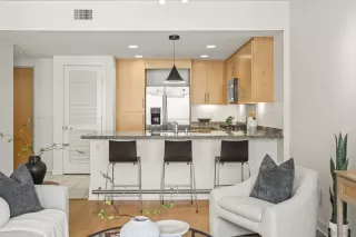 Photo #2: 260009495 Listing 