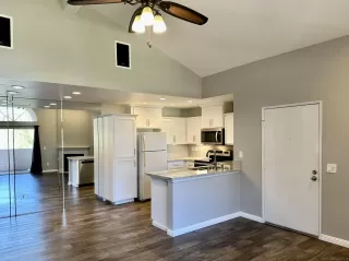 Photo #6: 2600095 Listing 