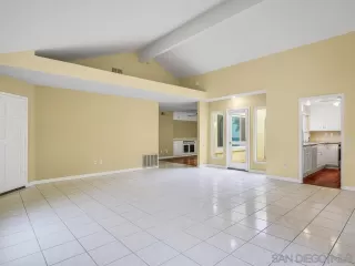 Photo #5: 2600096 Listing 