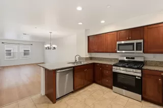 Photo #4: 260009629 Listing 