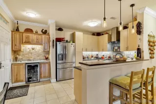 Photo #5: 260009635 Listing 