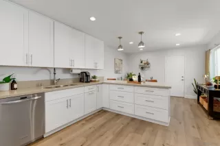 Photo #6: 260009658 Listing 