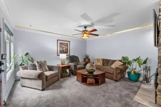 Photo #3: 260009673 Listing 