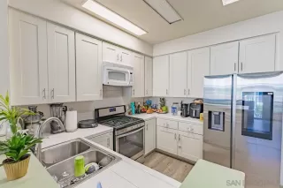 Photo #6: 260009676 Listing