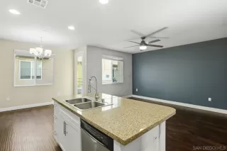 Photo #1: 260009726 Listing 