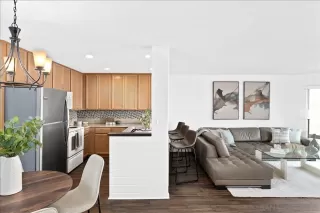 Photo #1: 260009739 Listing 