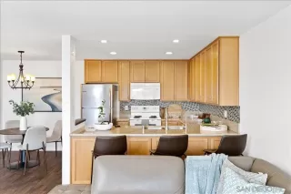 Photo #3: 260009739 Listing 