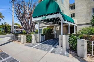 Photo #2: 260009767 Listing