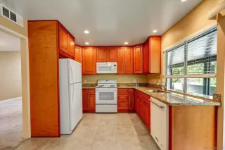 Photo #4: 260009799 Listing 