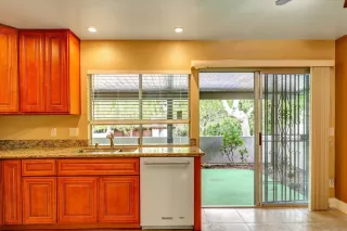 Photo #5: 260009799 Listing 