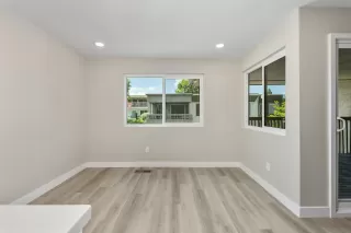 Photo #3: 260009830 Listing