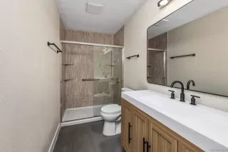 Photo #6: 260009830 Listing