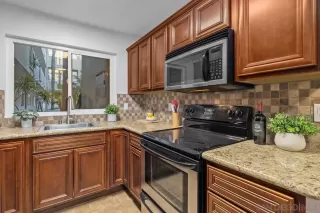 Photo #5: 260009849 Listing 