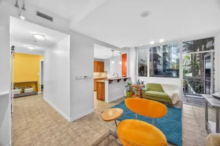 Photo #1: 260009861 Listing 