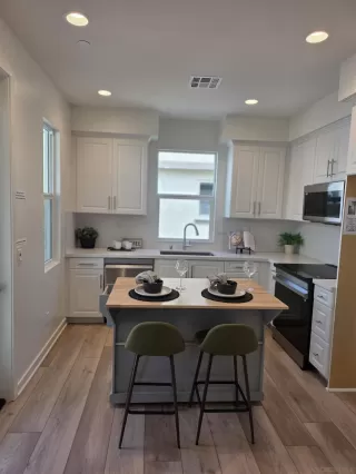 Photo #1: 260009896 Listing 