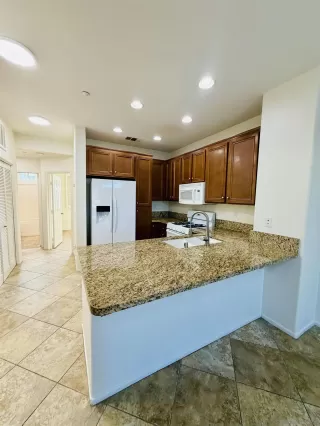 Photo #2: 260009915 Listing 