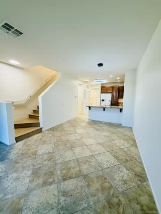 Photo #3: 260009915 Listing 