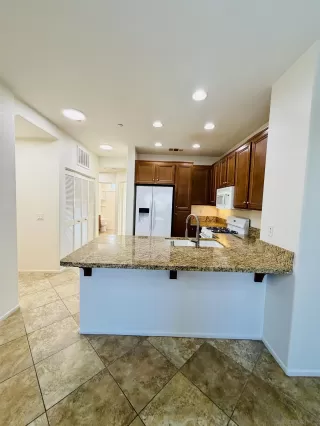 Photo #5: 260009915 Listing 