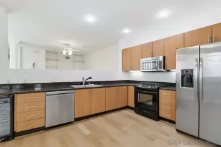 Photo #3: 260009935 Listing 