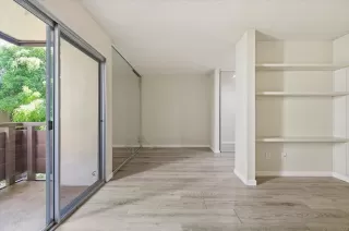 Photo #2: 260009944 Listing 