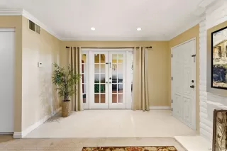 Photo #3: 260009967 Listing 