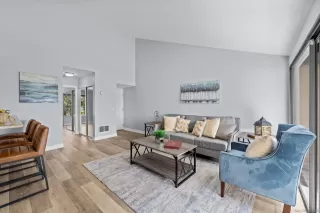 Photo #2: 260009992 Listing 