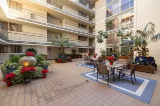 Photo #3: 2600100 Listing 