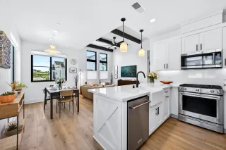 Photo #6: 260010006 Listing 