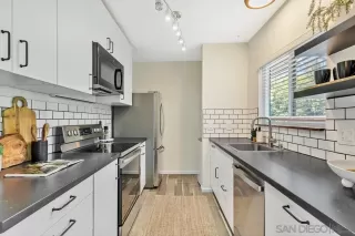 Photo #2: 260010040 Listing 