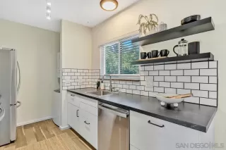 Photo #4: 260010040 Listing 