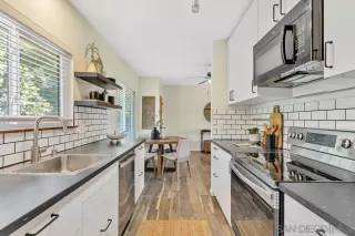 Photo #5: 260010040 Listing 