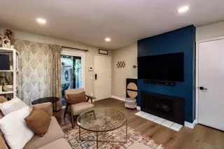 Photo #1: 260010043 Listing 