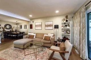 Photo #2: 260010043 Listing 