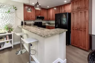 Photo #4: 260010043 Listing 