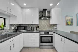 Photo #3: 260010127 Listing 