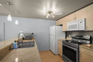 Photo #3: 260010130 Listing 