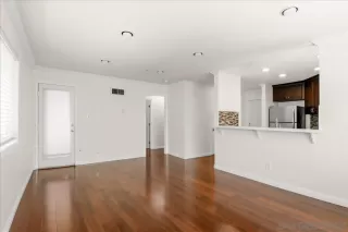 Photo #4: 260010138 Listing 