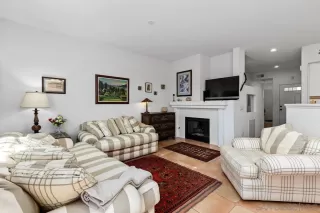 Photo #4: 260010144 Listing 