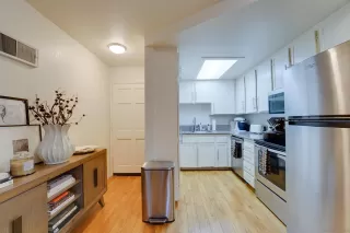 Photo #5: 260010146 Listing 