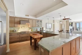 Photo #5: 260010157 Listing 