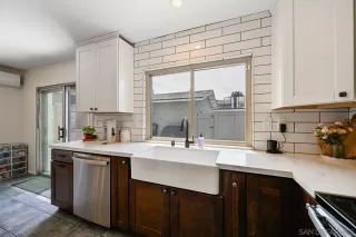 Photo #4: 260010160 Listing 