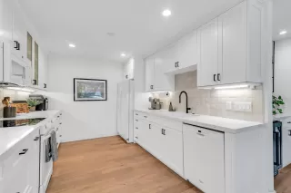 Photo #6: 260010167 Listing 