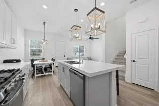 Photo #3: 260010169 Listing 