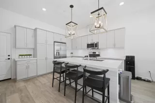 Photo #5: 260010169 Listing 