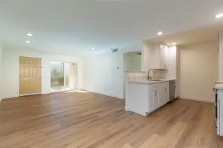 Photo #5: 260010178 Listing 