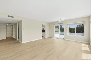 Photo #3: 260010180 Listing 