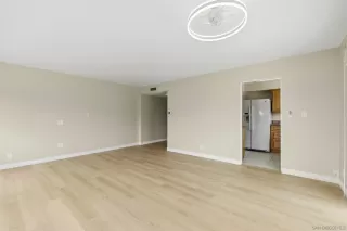 Photo #6: 260010180 Listing 