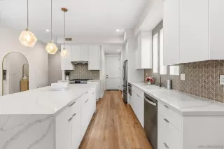 Photo #5: 260010211 Listing 