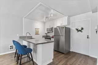 Photo #4: 260010238 Listing 